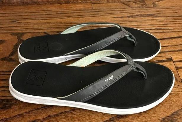 REEF  flip flops