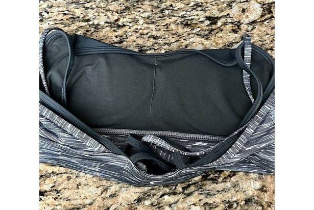 Zyia  Active Luxe Strappy Bra Sage Grey Sports Athletic Womens Sz Medium