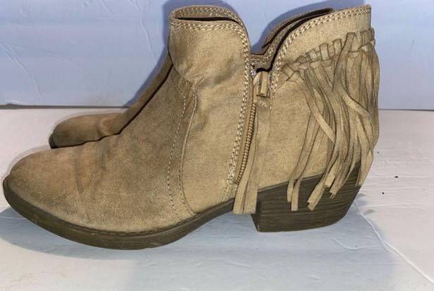 American Eagle  Fringe Ankle Booties Boots Zippered Shoes Size 8 or 40 Tassel