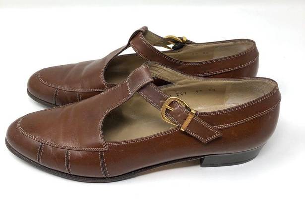 Salvatore Ferragamo leather T-strap buckle flats, size 9.5 2A
