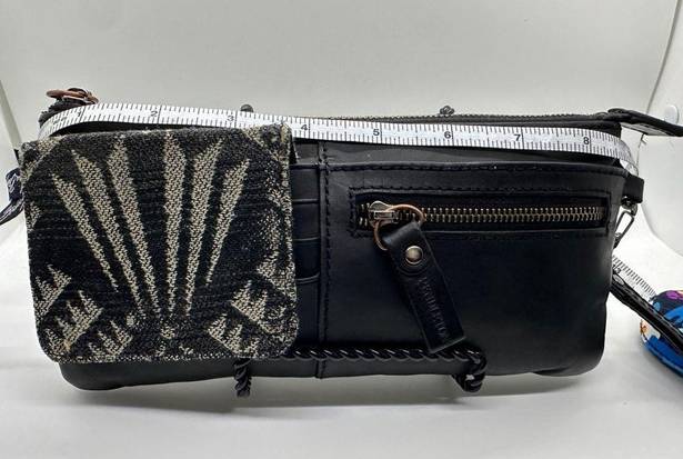 Pendleton  Black Leather Zip Wallet Clutch Wristlet Wool Accent 4.5 × 9"