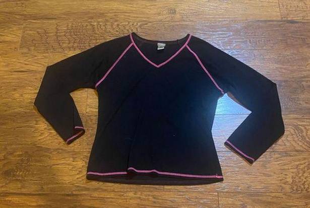 Natori Black Lounge long sleeve top with pink threads