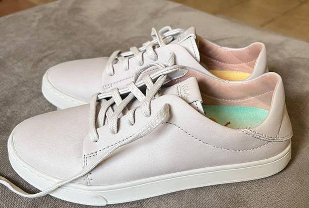 Olukai Pehuea Lī ‘Ili Mist Grey Leather Sneakers