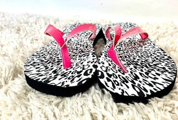 Betsey Johnson NWT  animal print flip flops sz11/12