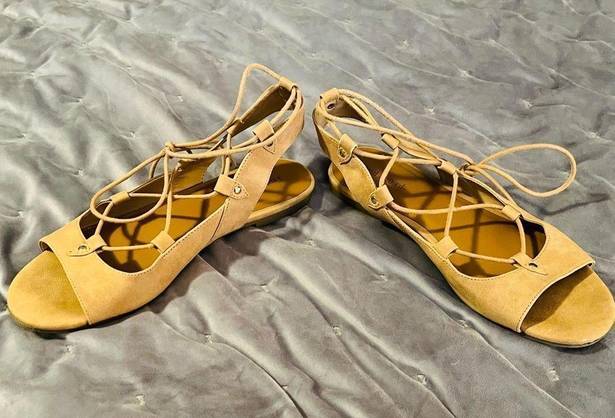 Indigo rd. Gadiva Lace Up Gladiator Sandal Flats Faux Suede Tan 8.5 M