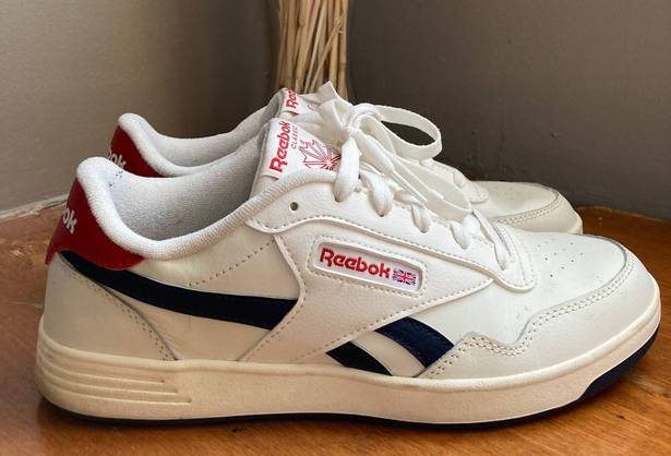 Reebok Sneakers