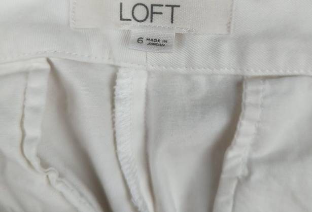 The Loft  The Riviera Short White Scalloped Hem Women's Size 6