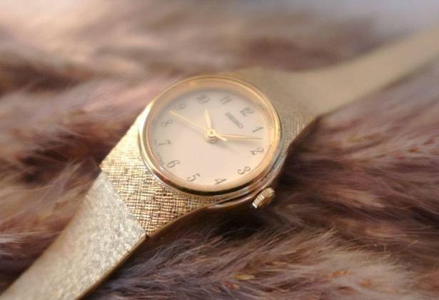 Seiko Dainty Vintage Gold ‎ Timepiece