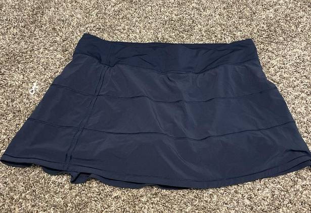 Lululemon  skirt with shorts size 14