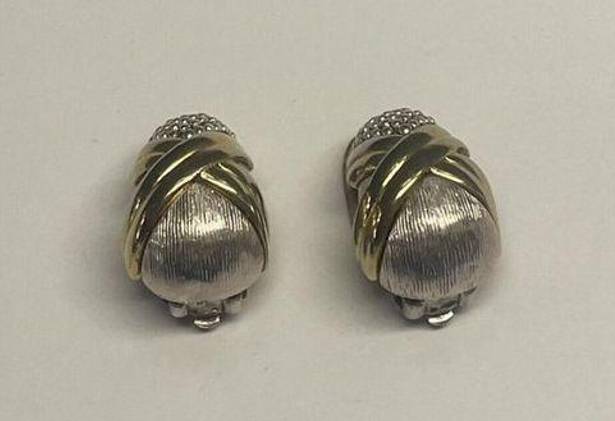 Oscar de la Renta Vintage Two Tone Signed  Clip On Earrings