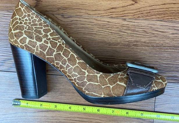 Fossil  Maddox Pump Giraffe Pattern and Stacked Heel Size 9