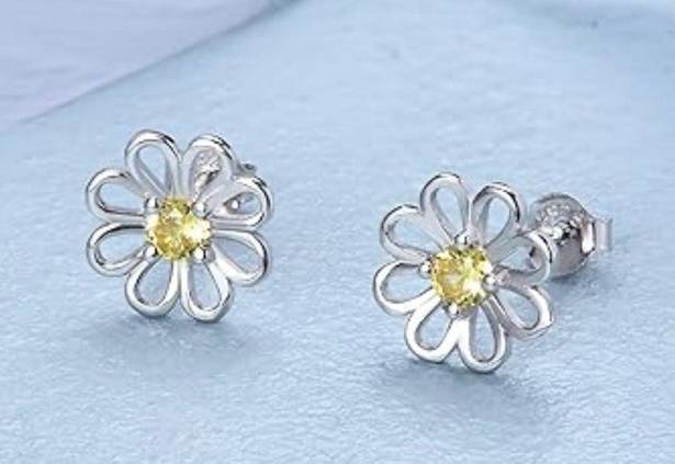 Daisy Cubic Zirconia  Stud Earring