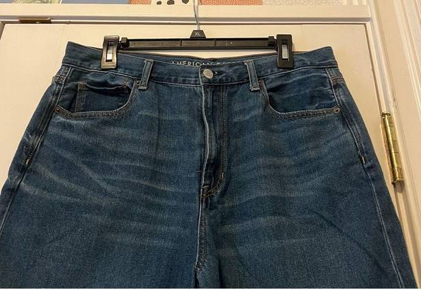 American Eagle Mom Jeans in Medium Vintage Wash Size 14 Extra Short