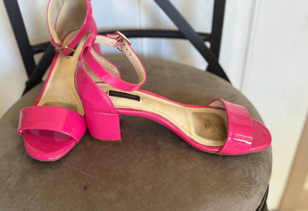 Alex Marie 6.5  Pink Sandals