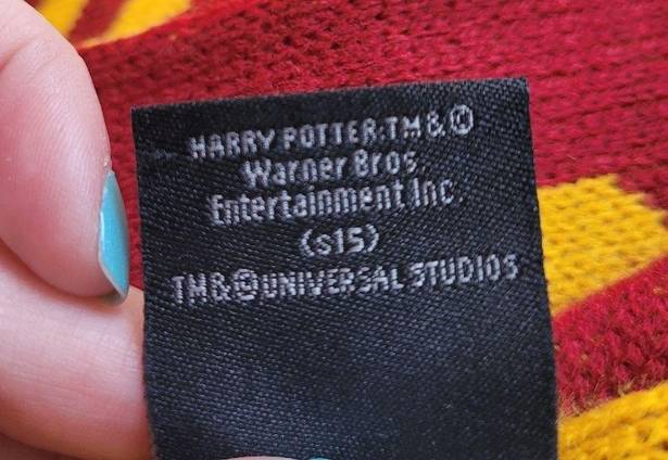 Harry Potter The Wizarding World of  Reversible Gryffindor Embroidered Sc…