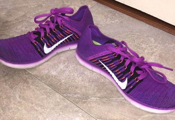 Nike Purple Tennis Shoes