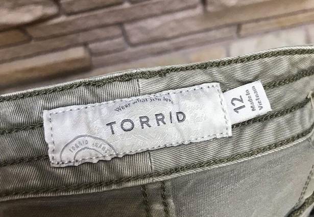 Torrid  Twill Military Utility Shorts Olive Green Cotton 12