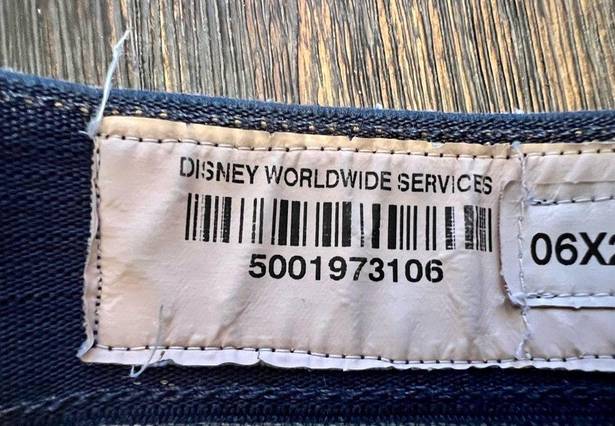 Disney  WORLD Official Cast Member Jeans size 6