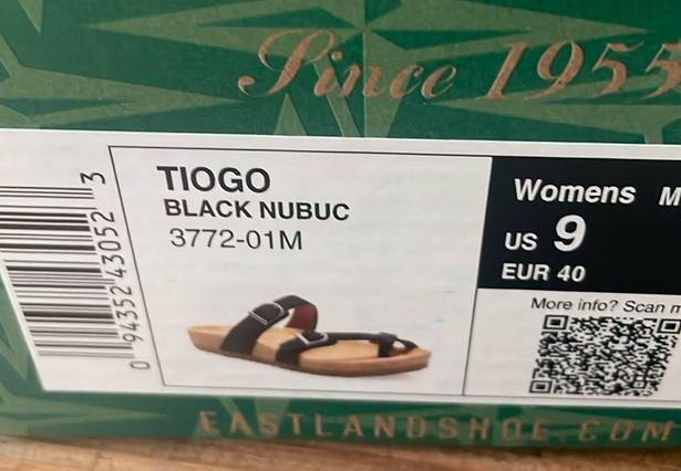 EastLand Women’s Tiogo Buckle Strap Thong Sandal size 9 medium Black