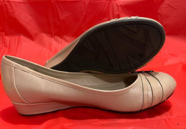 Life Stride Slingback Nude flats