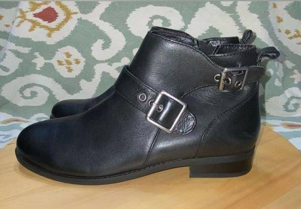 Vionic  Logan Leather Ankle Boot Black Sz 8.5 Block Heel Buckle Accents