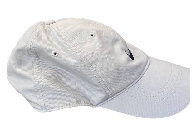 Nike  Adult Unisex 1-Size Fits All Legacy91 Tech White Golf Hat 727043