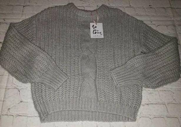 belle du jour Nwt  Size Medium Women's Grey Cable Knit Chunky Sweater