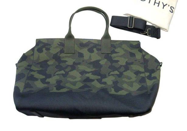 Rothy's NWoT Rothy’s The Weekender in Olive Camo Large Duffle w/ Strap Dust & Wash Bag