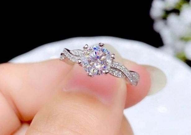 18K White Gold Plated Adjustable 1 CT CZ Diamond Wedding Ring for Women Silver