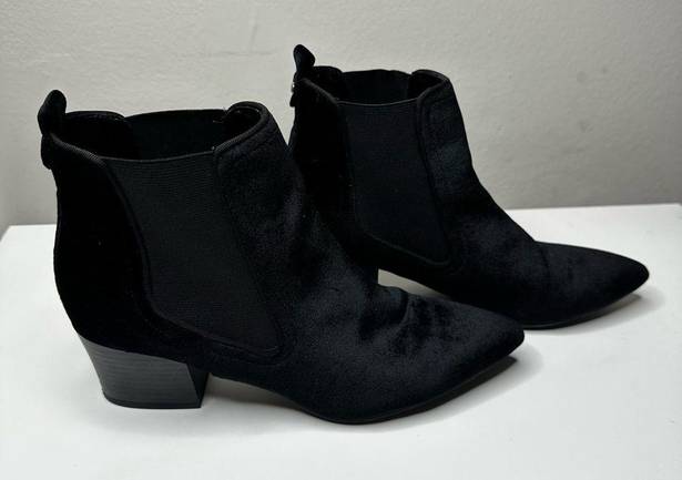 Guess  Black Velvet Chelsea Booties Size 7.5 Boots Party Ankle Booties Block Heel