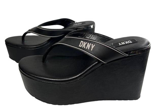 DKNY  Trina Black Wedge Toe Post Sandals Sz 7.5 M