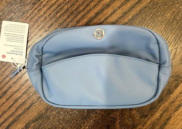 Lululemon City Adventures Pouch