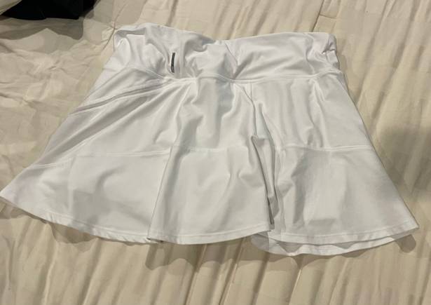 Mondetta white tennis skirt