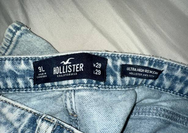 Hollister Ultra High Rise Mom Jeans