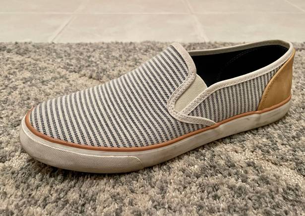 American Eagle Pinstripe Shoes