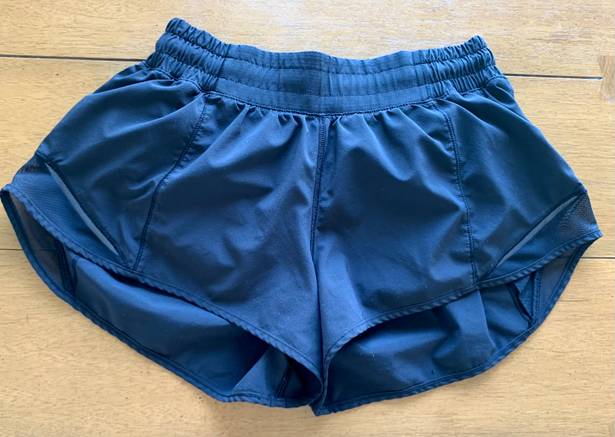 Lululemon Black Hotty Hot 2.5” Shorts