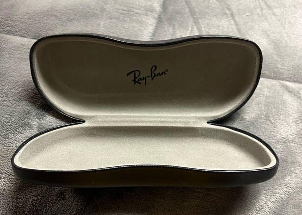 Ray-Ban  glasses case in great condition