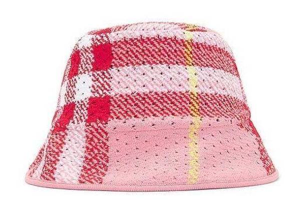 Burberry NEW  Knitted Check Bucket Hat, Pink IP Check, Size L, New with Tag $890