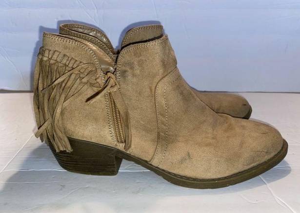 American Eagle  Fringe Ankle Booties Boots Zippered Shoes Size 8 or 40 Tassel