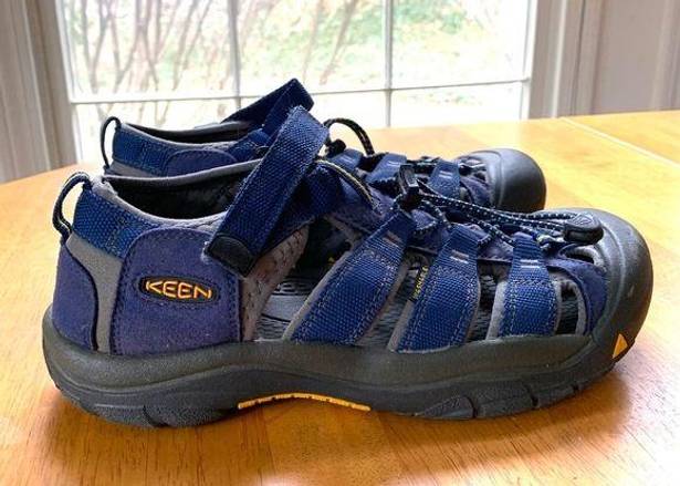 Keens  Newport H2 Navy Blue Water Shoes Hiking Sandals, Size 7