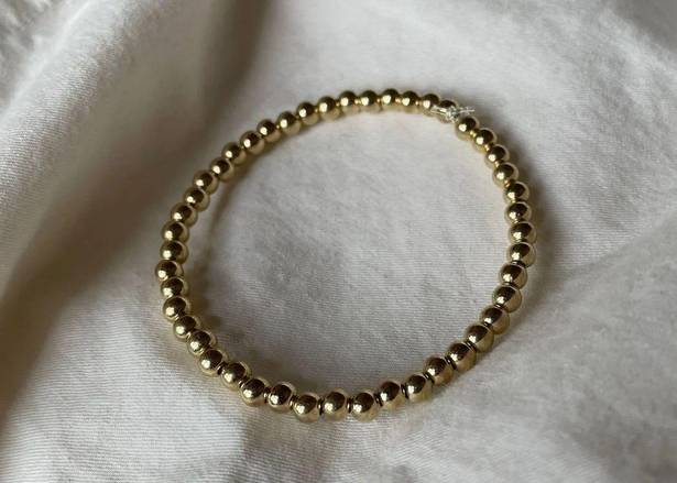 gold bracelet