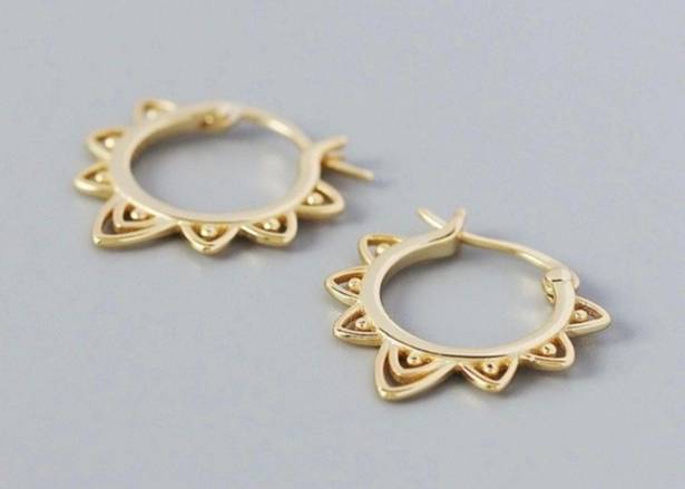 18K Gold Plated Hollow Flower Hoop Earrings for Women