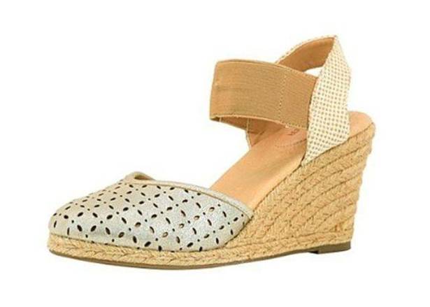 Adam Tucker  Brittany Pale Gold Leather Sandals 6.5