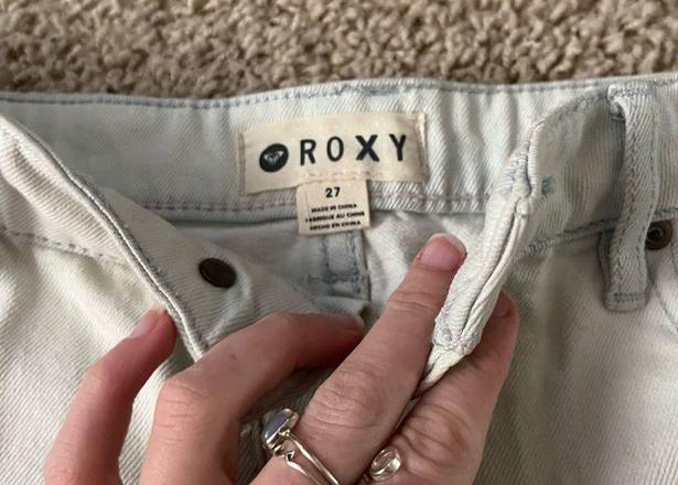 Roxy Light wash denim shorts never worn