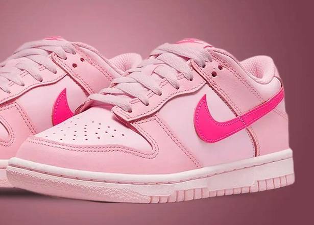 Nike Dunk Low Triple Pink