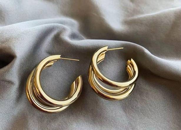 18K Gold Plated Lightweight Chunky Open Gold Hoop Earrings for Women