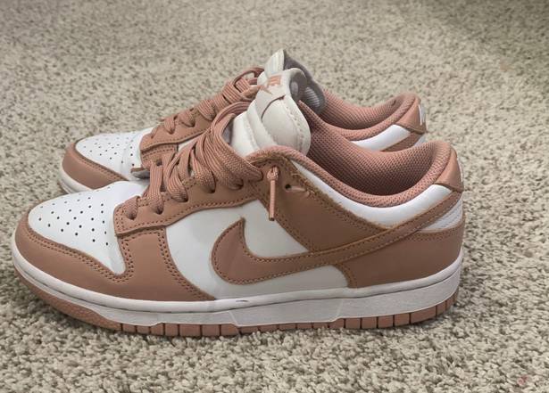 Nike Low Dunks