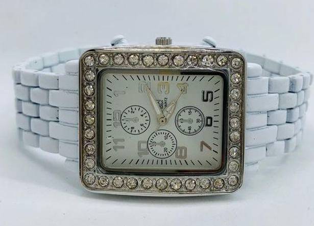 Krass&co Ny &  ladies Quartz analog rhinestones watch 31mm 7”-7.5” new battery