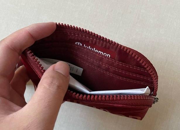 Lululemon clippable card pouch