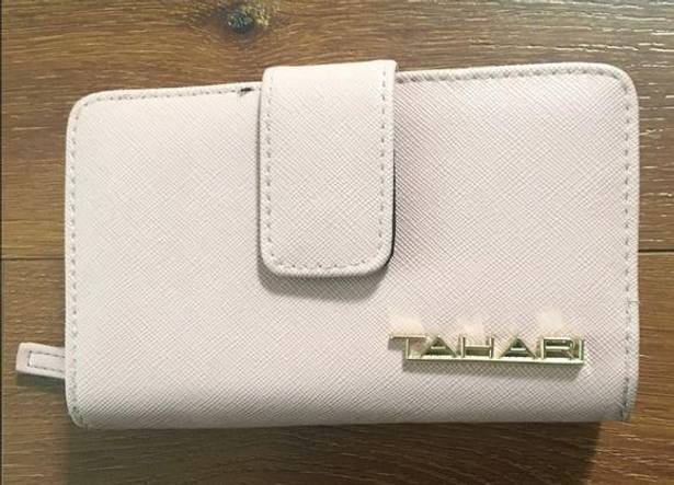 Tahari  Wallet